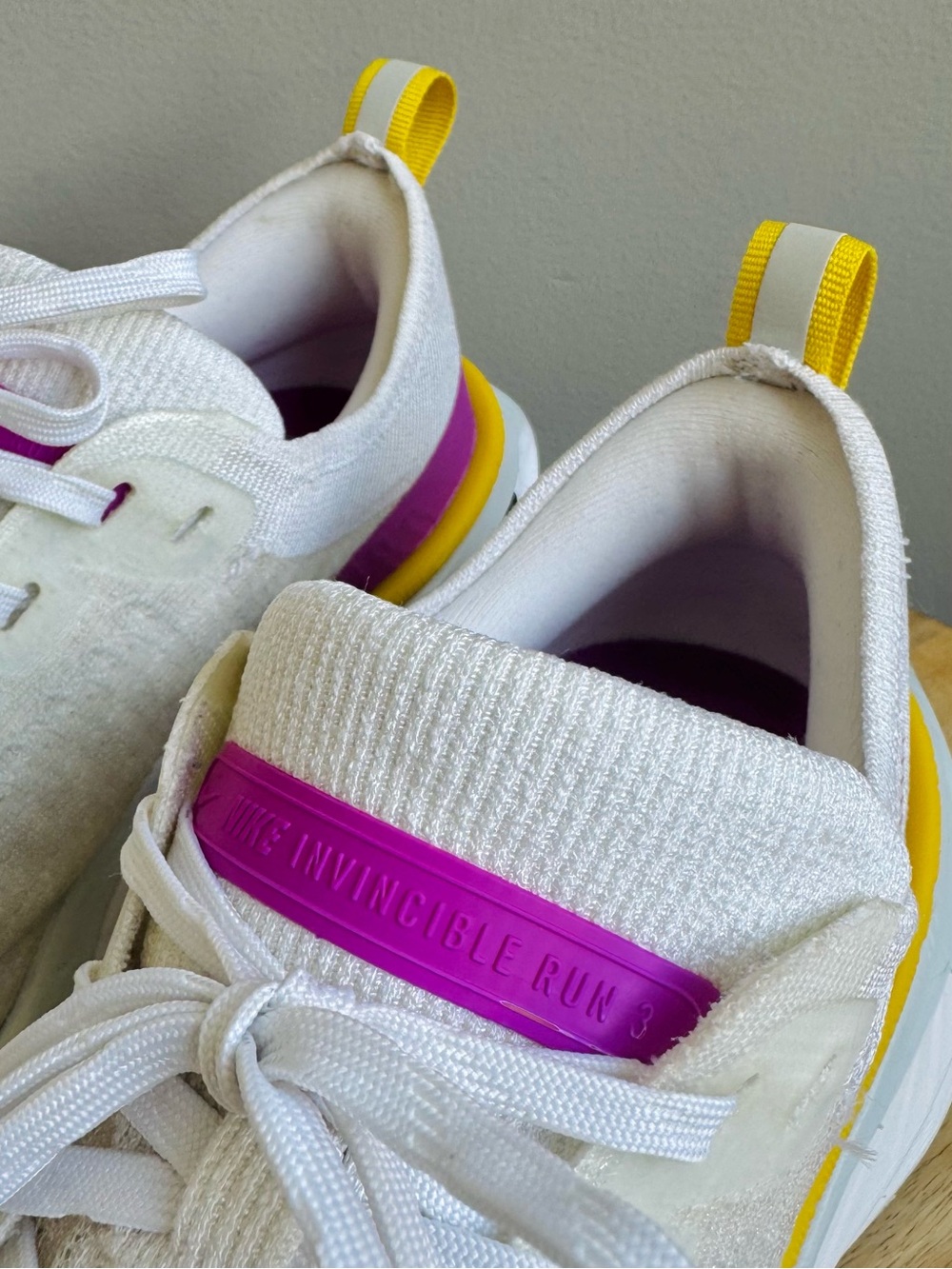 Nike ZoomX Invincible 3 White Vivid Purple Women's Size 9.5 DR2660-101 Running - Picture 7 of 12